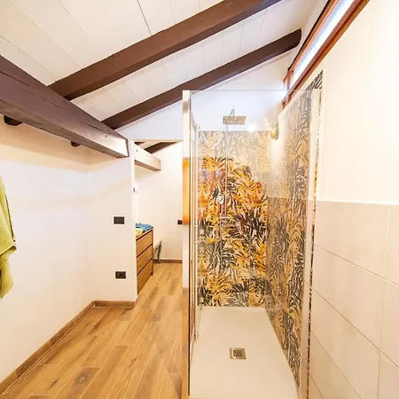 Casa de hóspedes Barn & Bloom Rustico Del 1800 Monguzzo