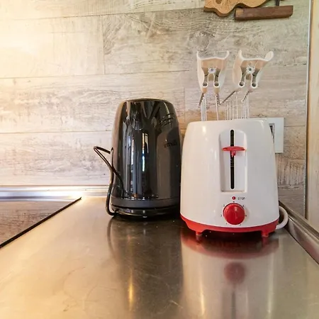 Barn & Bloom Rustico Del 1800 Gasthof Monguzzo