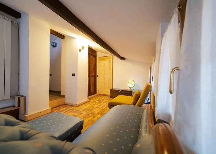 Barn&bloom Rustico Del 1800 Affittacamere Monguzzo